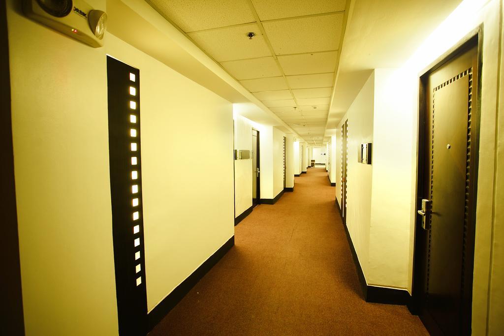 Big 8 Corporate Hotel Tagum Exterior foto