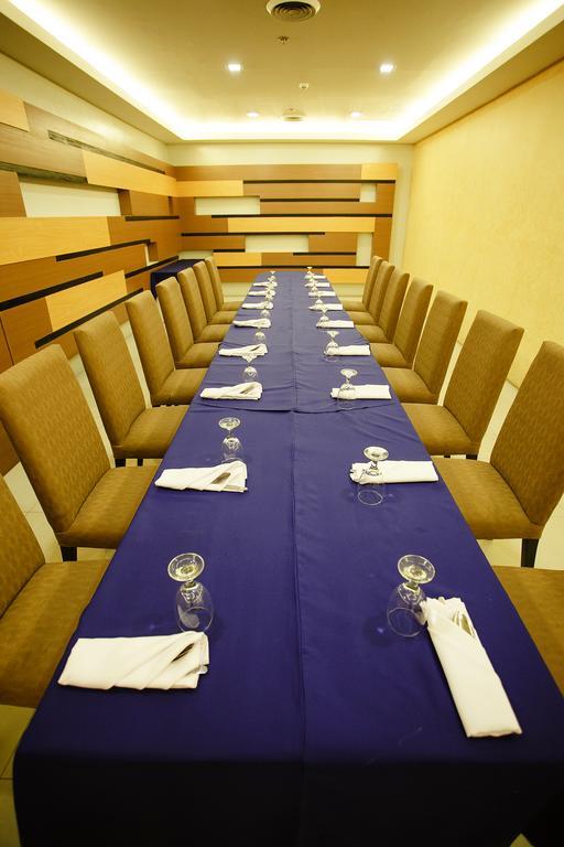 Big 8 Corporate Hotel Tagum Exterior foto