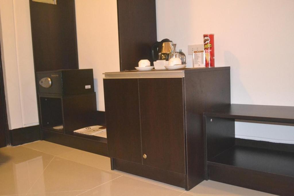 Big 8 Corporate Hotel Tagum Exterior foto
